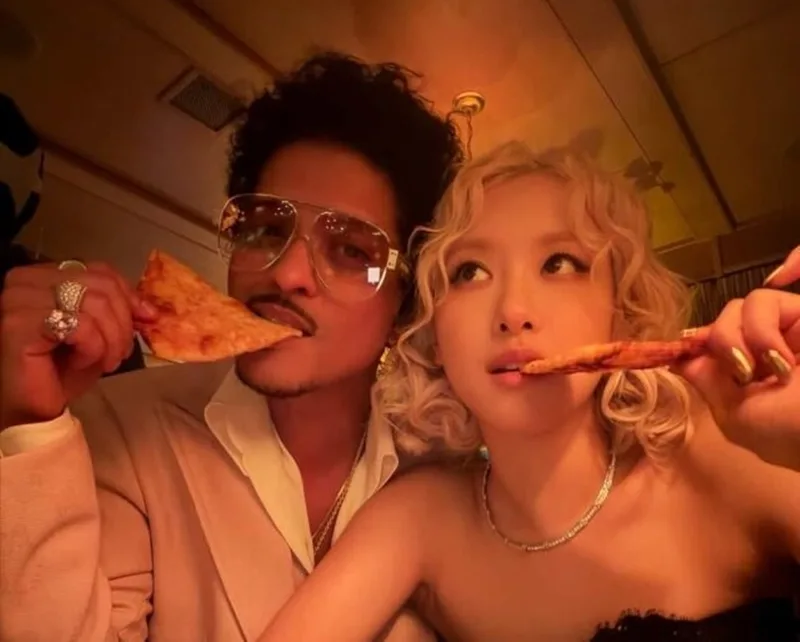 Rosé, Bruno Mars and Grammy after-party... “It was like a dream” while eating pizza